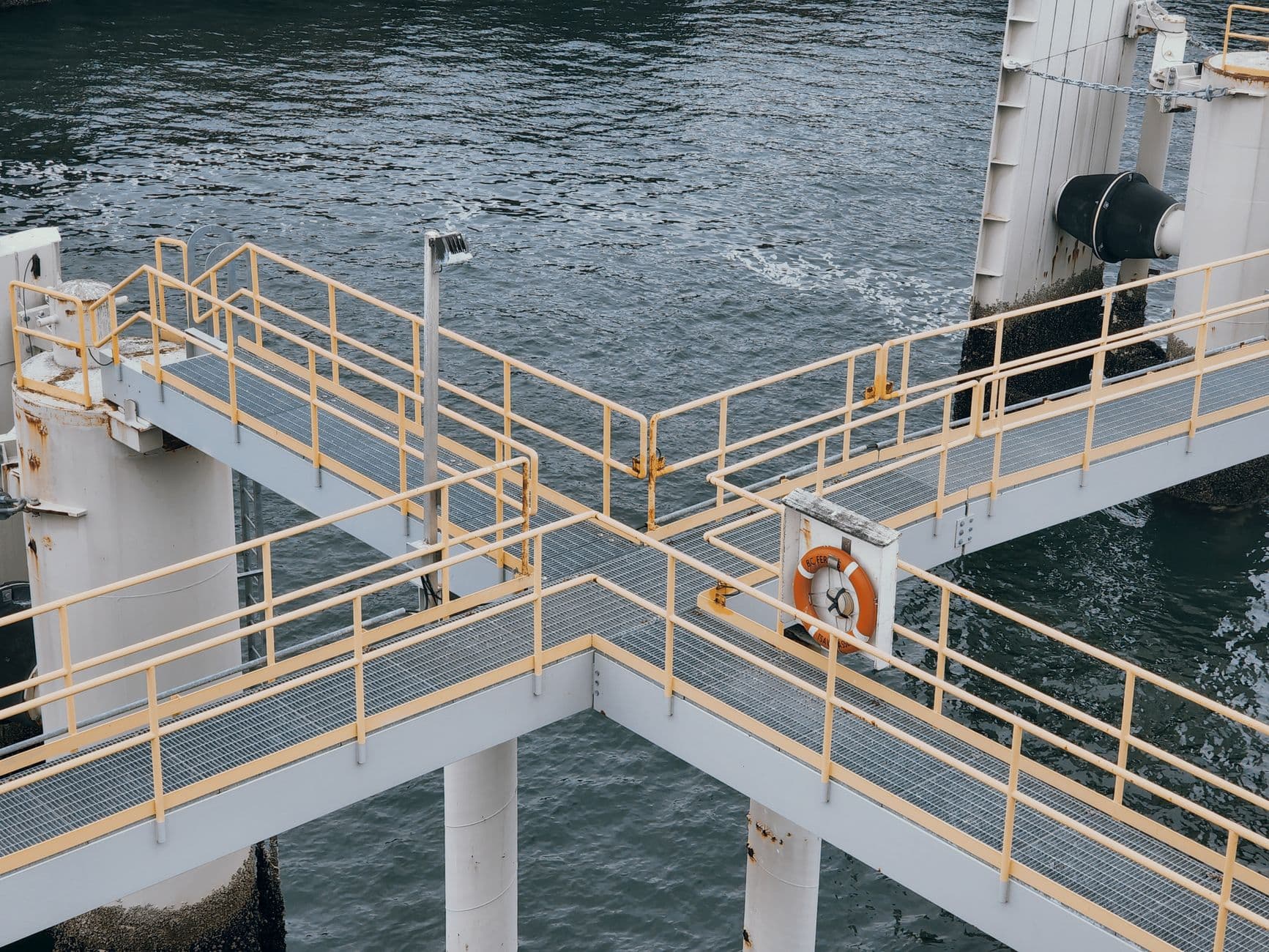 Navigating Cross-Docking Efficiency in 2025: Cut Handling Costs 20%