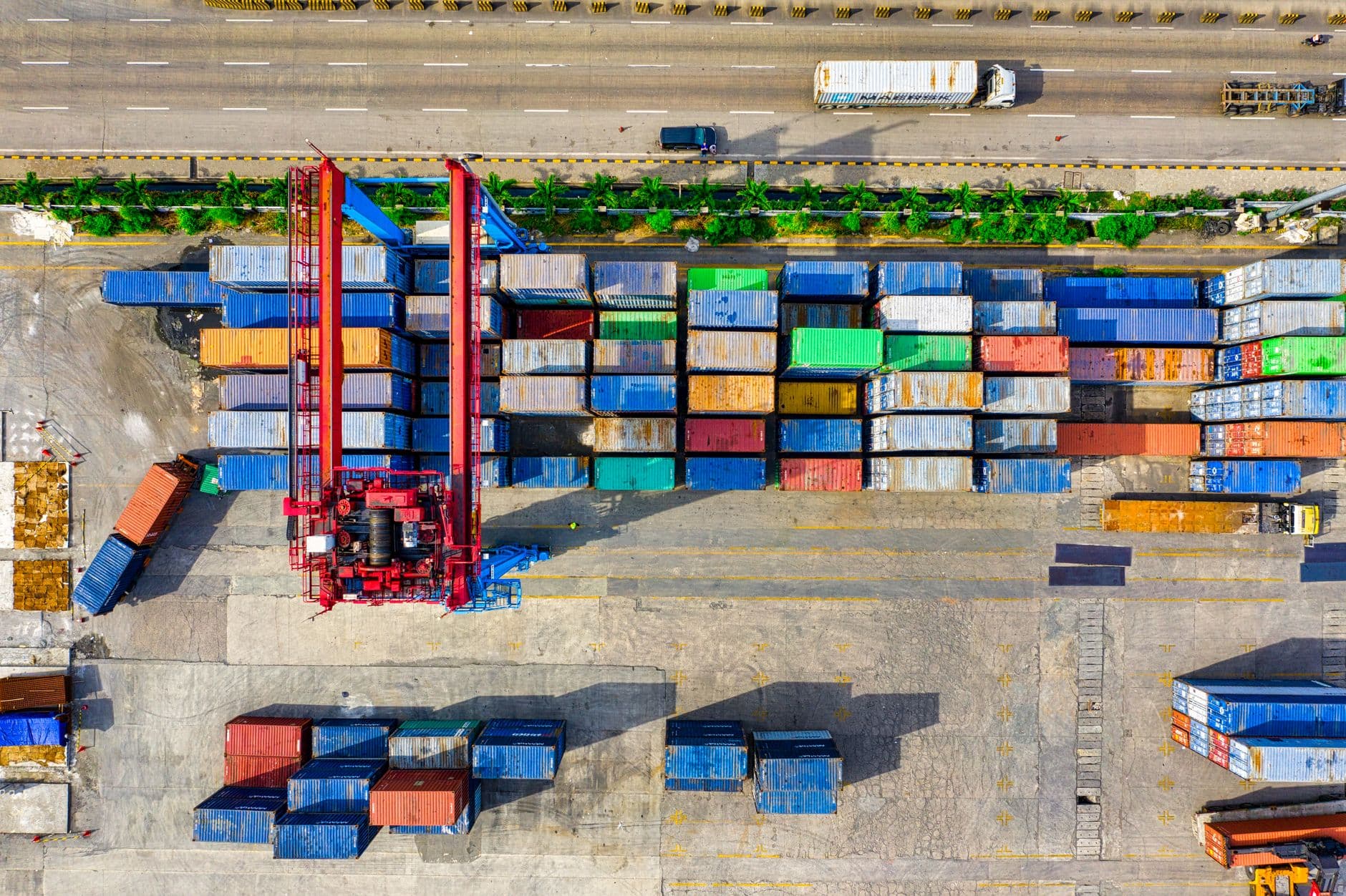 Yard Management Systems ROI: Cut Drayage Costs & Boost Throughput by 20%