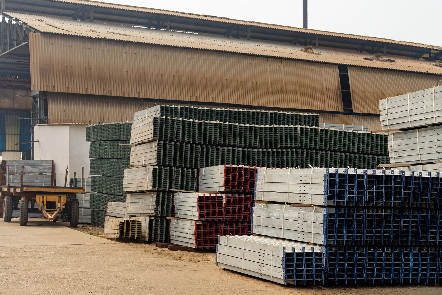 2025 Construction Site Logistics Playbook: Cut Delays 20% & Boost Safety