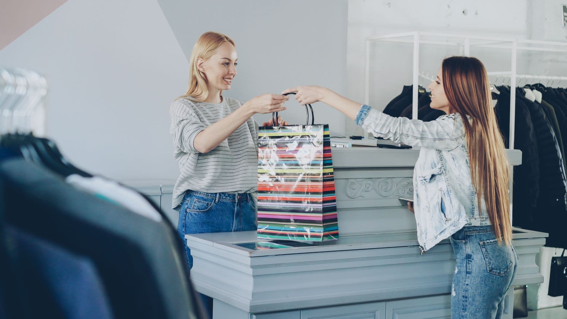 The 2025 Store Replenishment Playbook: Boost Sales & Eliminate Stockouts