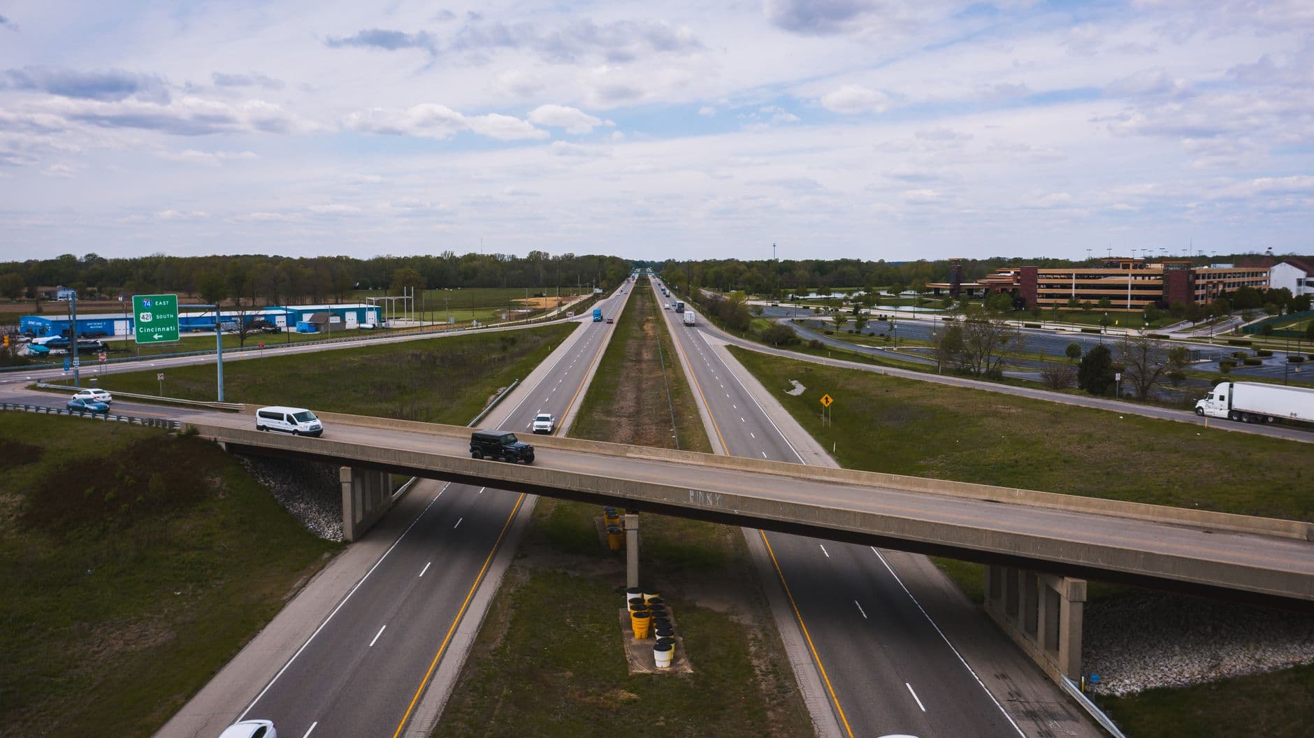 The 2025 Dedicated Lanes Playbook: Bypass Brokers, Boost Income