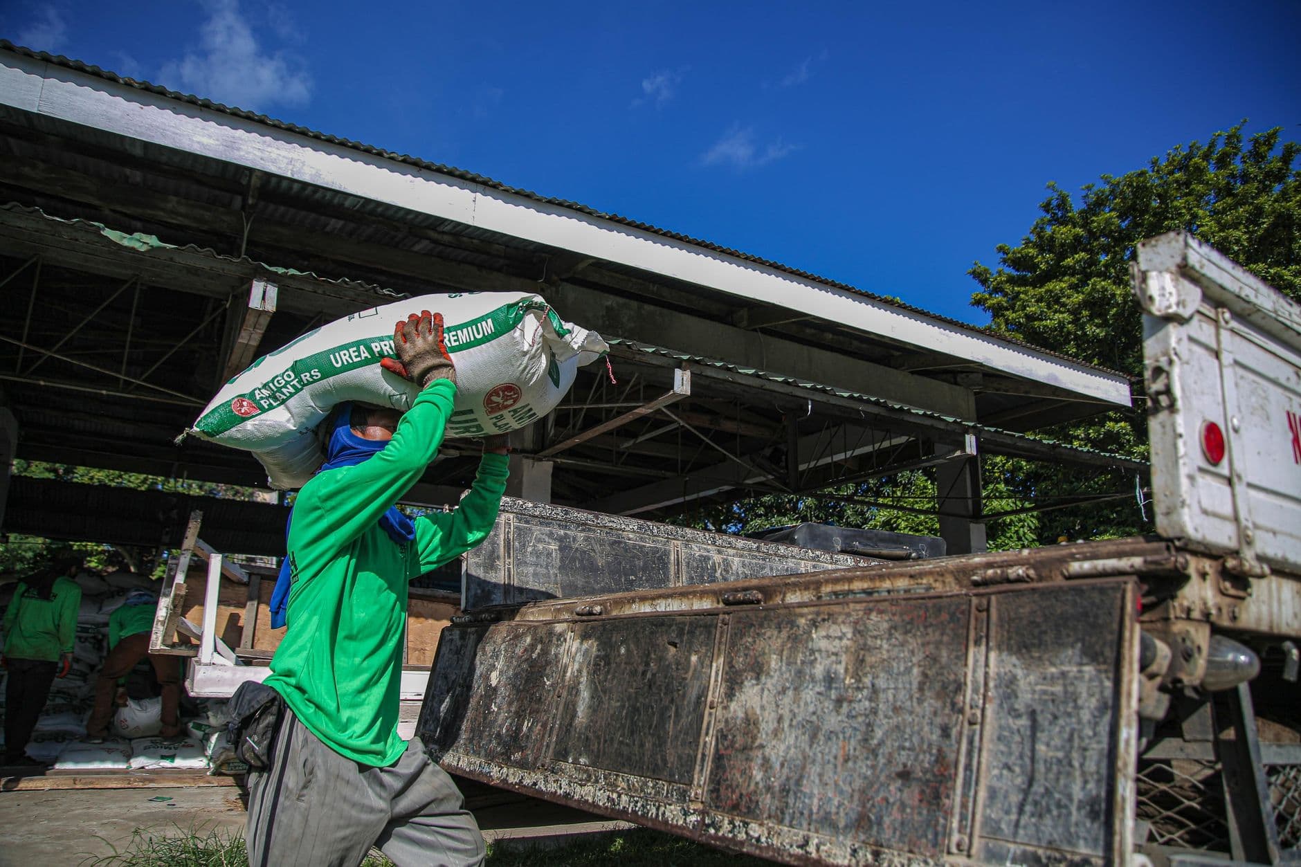 2025 Fertilizer Logistics Playbook: Secure Capacity & Prevent Spills