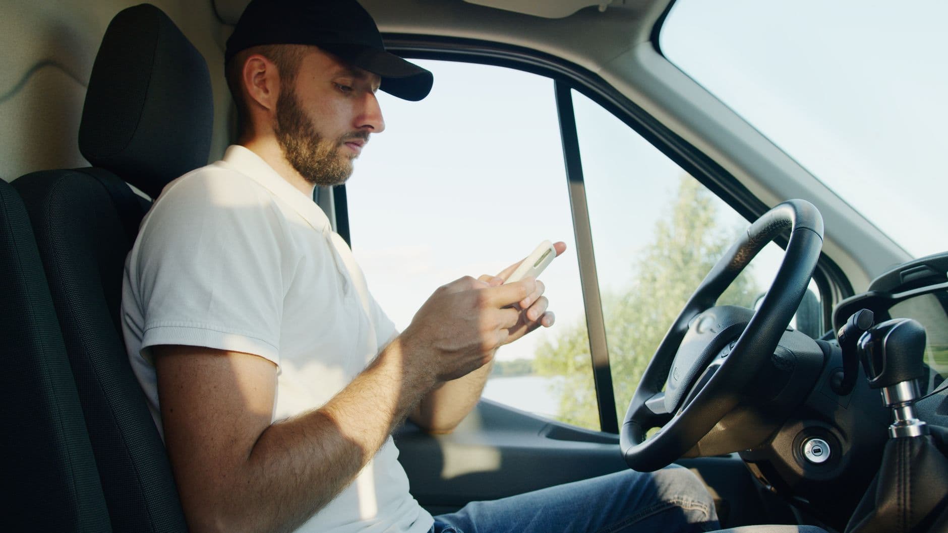 2025 Digital Dock Scheduling Playbook: Cut Driver Wait Times by 25%