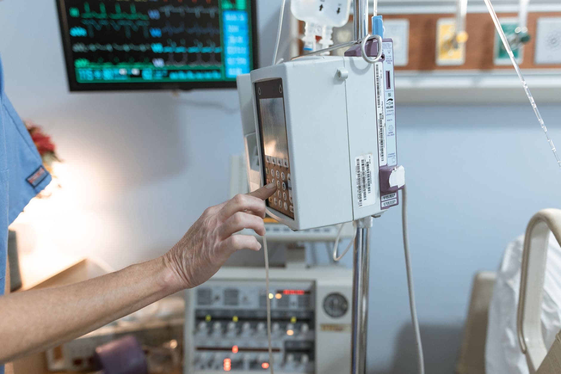 2025 Medical Device Logistics Playbook: Cərimələrdən və Gecikmələrdən çəkinin