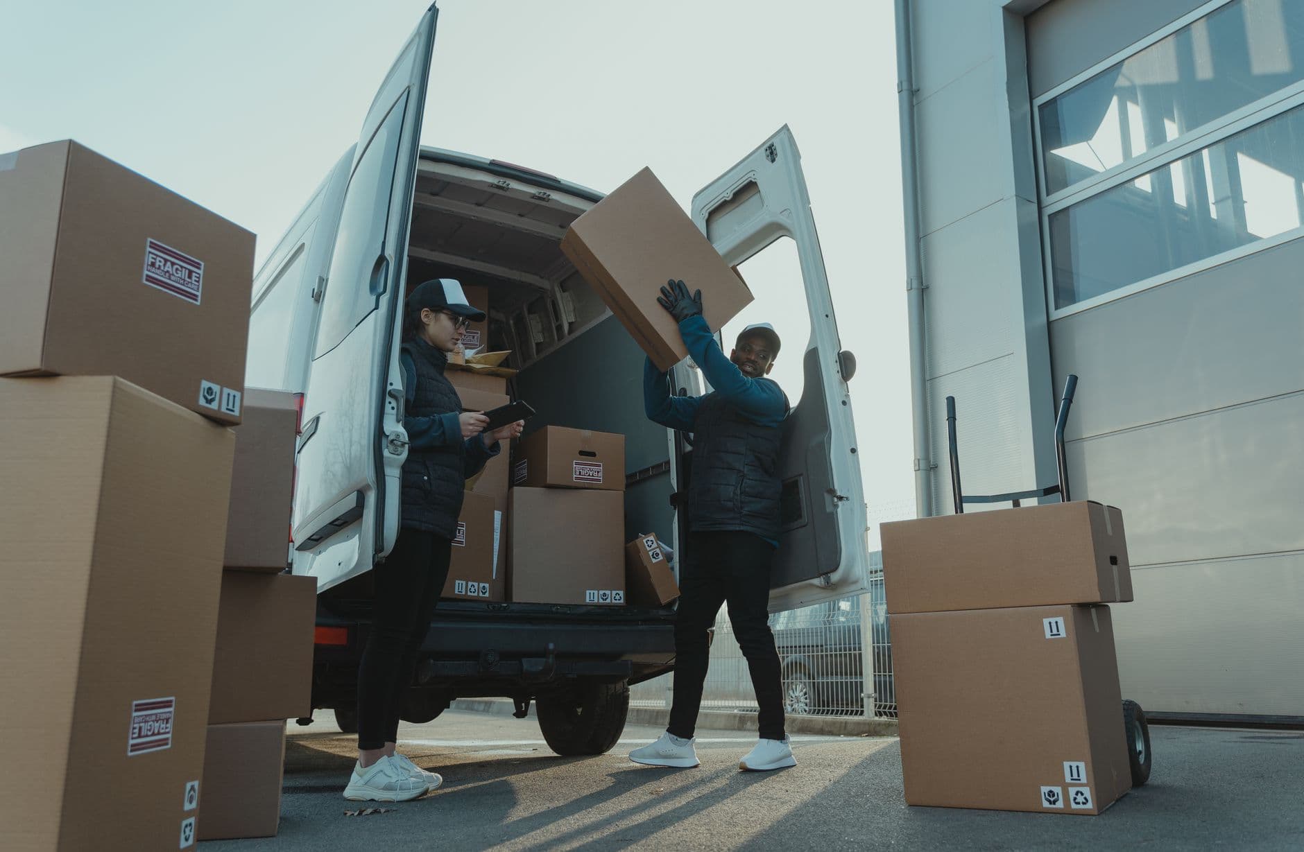 The Pop-Up Retail Logistics Playbook: Outperform Permanent Stores