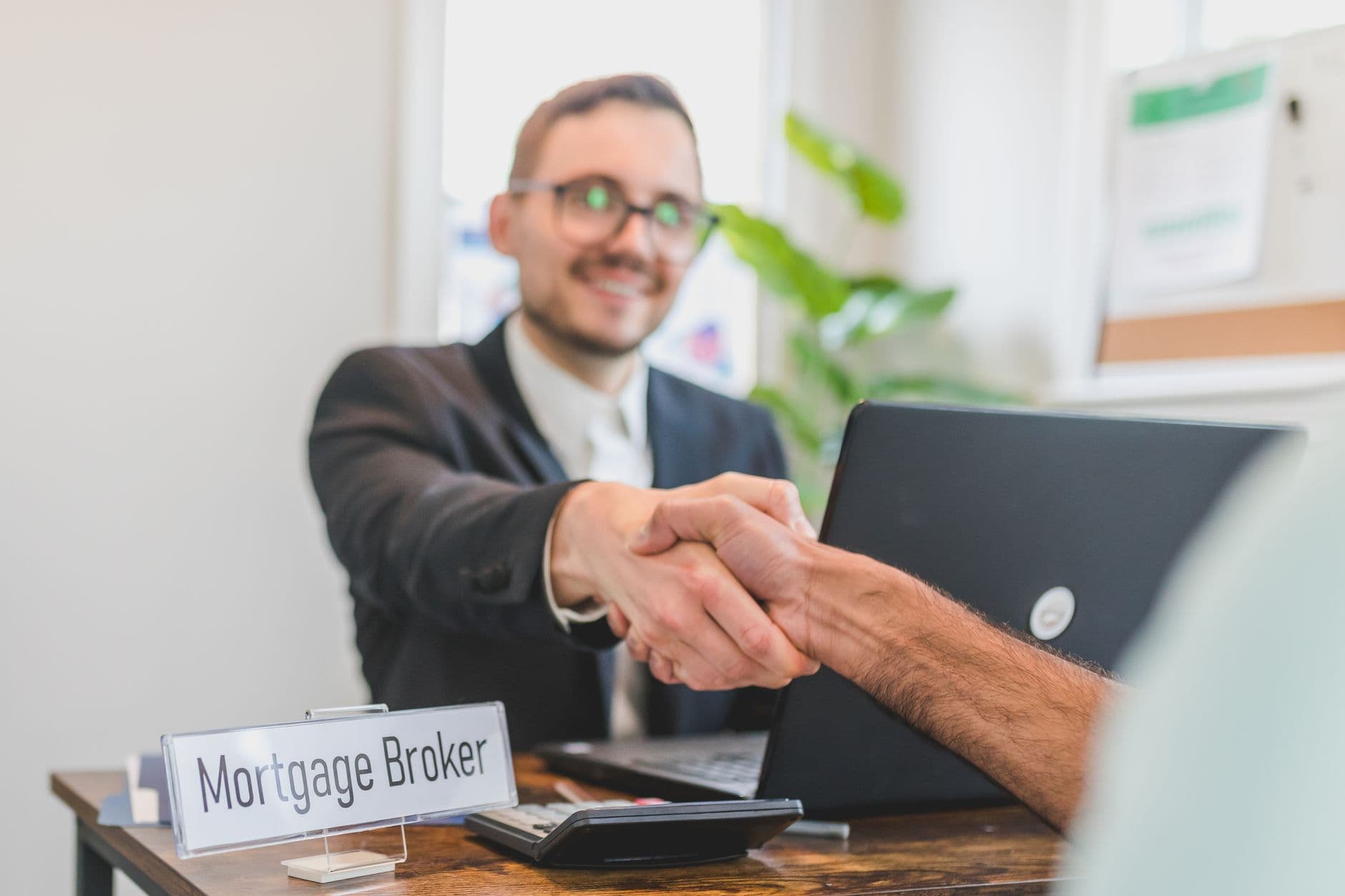 Niyə Etibarlı Daşıyıcılarınız İkiqat Broker: İndi İkiqat Broker Fırıldaqlığını dayandırın