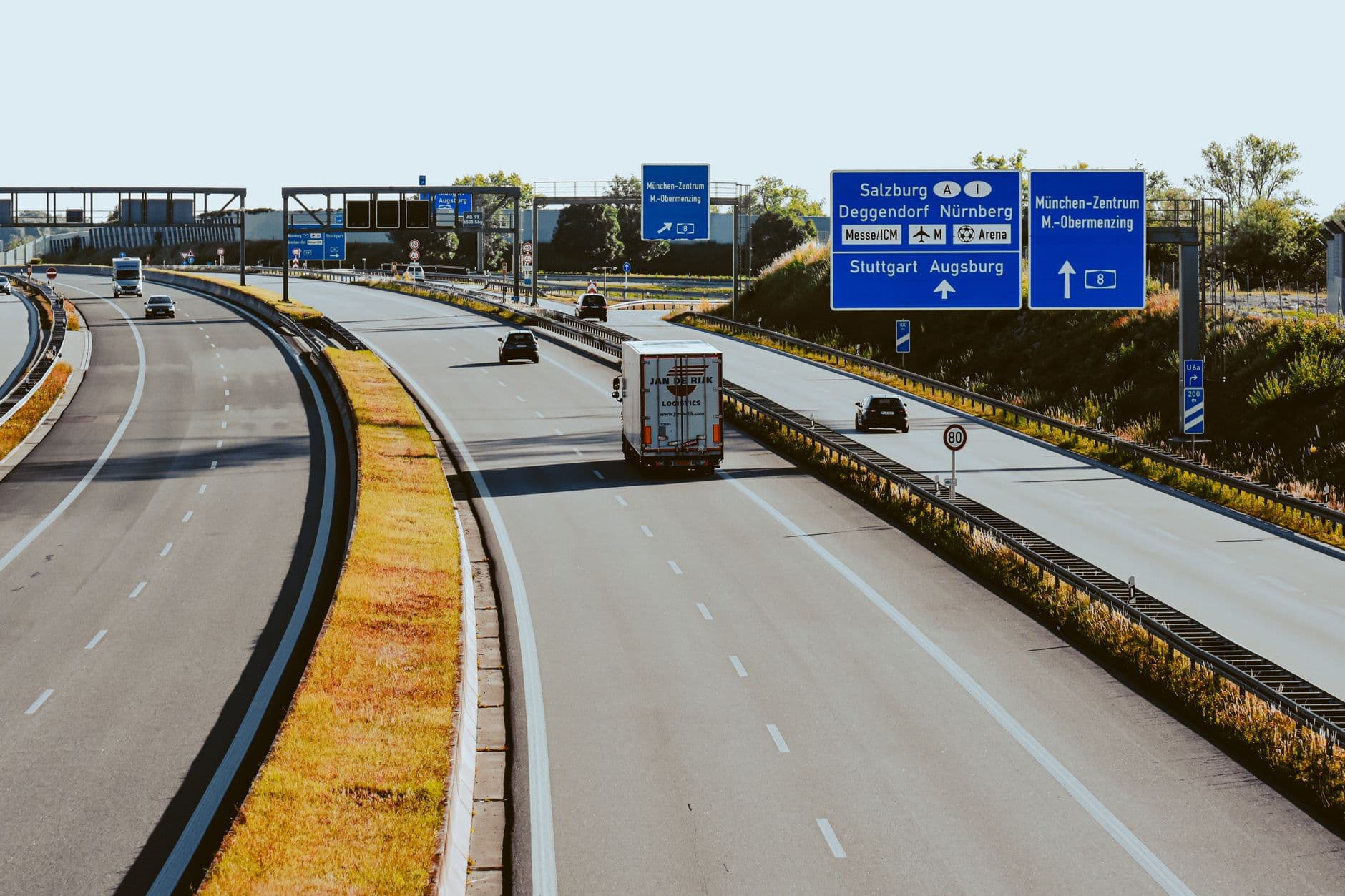 The 2025 EU Road Freight ETS Playbook: Navigate Carbon Costs & Boost Compliance