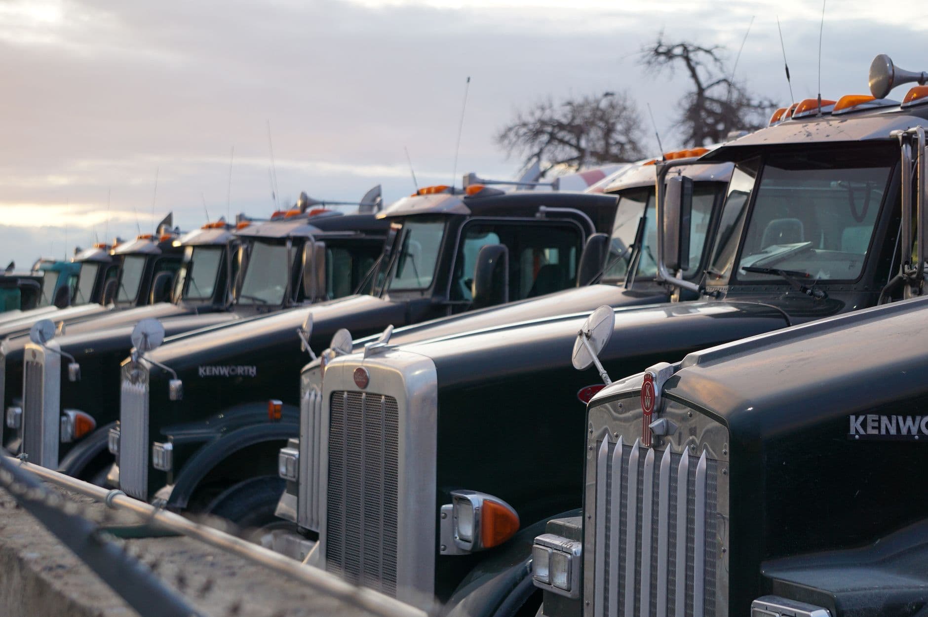 The 2024 Overweight Truck Permit Playbook: Avoid Fines & Keep Your Wheels Turning