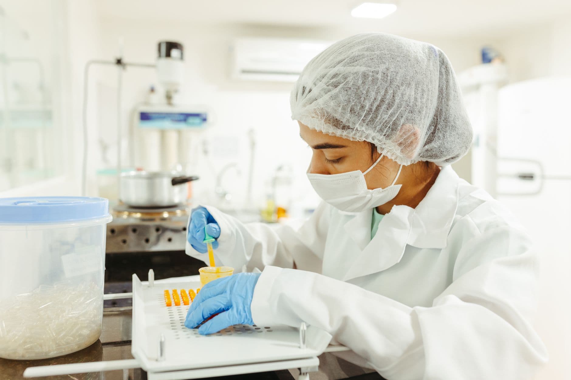 2025 Medical Device Logistics Playbook: Mastering Inventory & Sterilization Transit