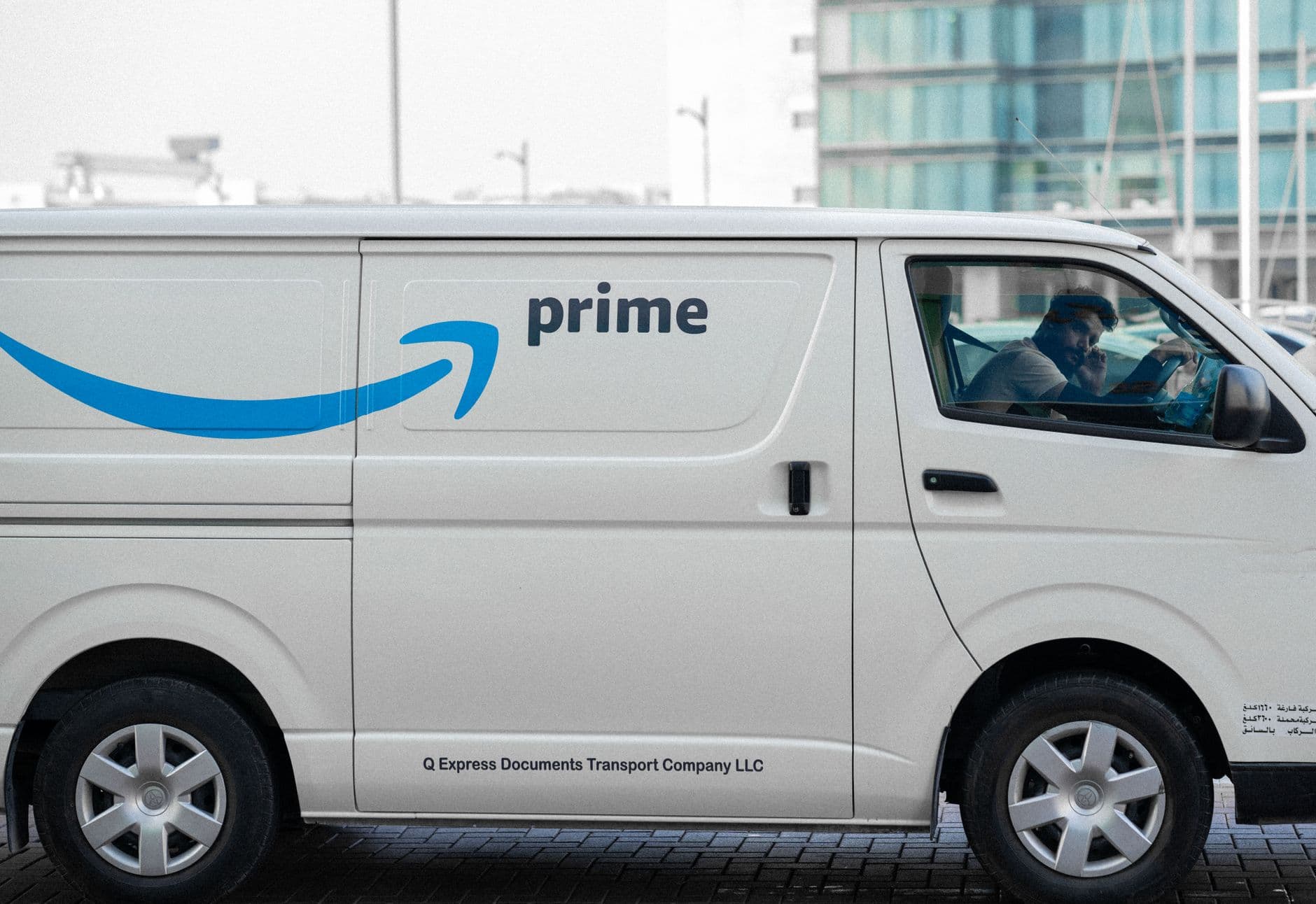 2025 Micro-Hub Logistics Playbook: Accelerate Last-Mile Delivery 25%