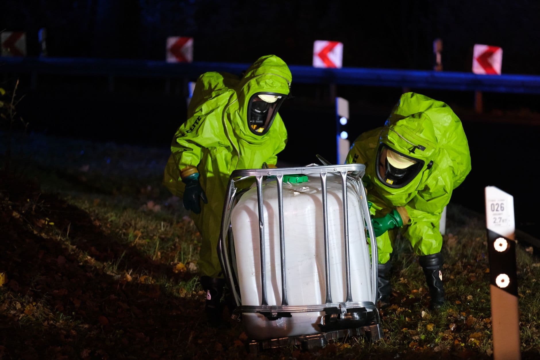 IATA DGR vs 49 CFR 2025: Avoid Hazmat Fines & Delays