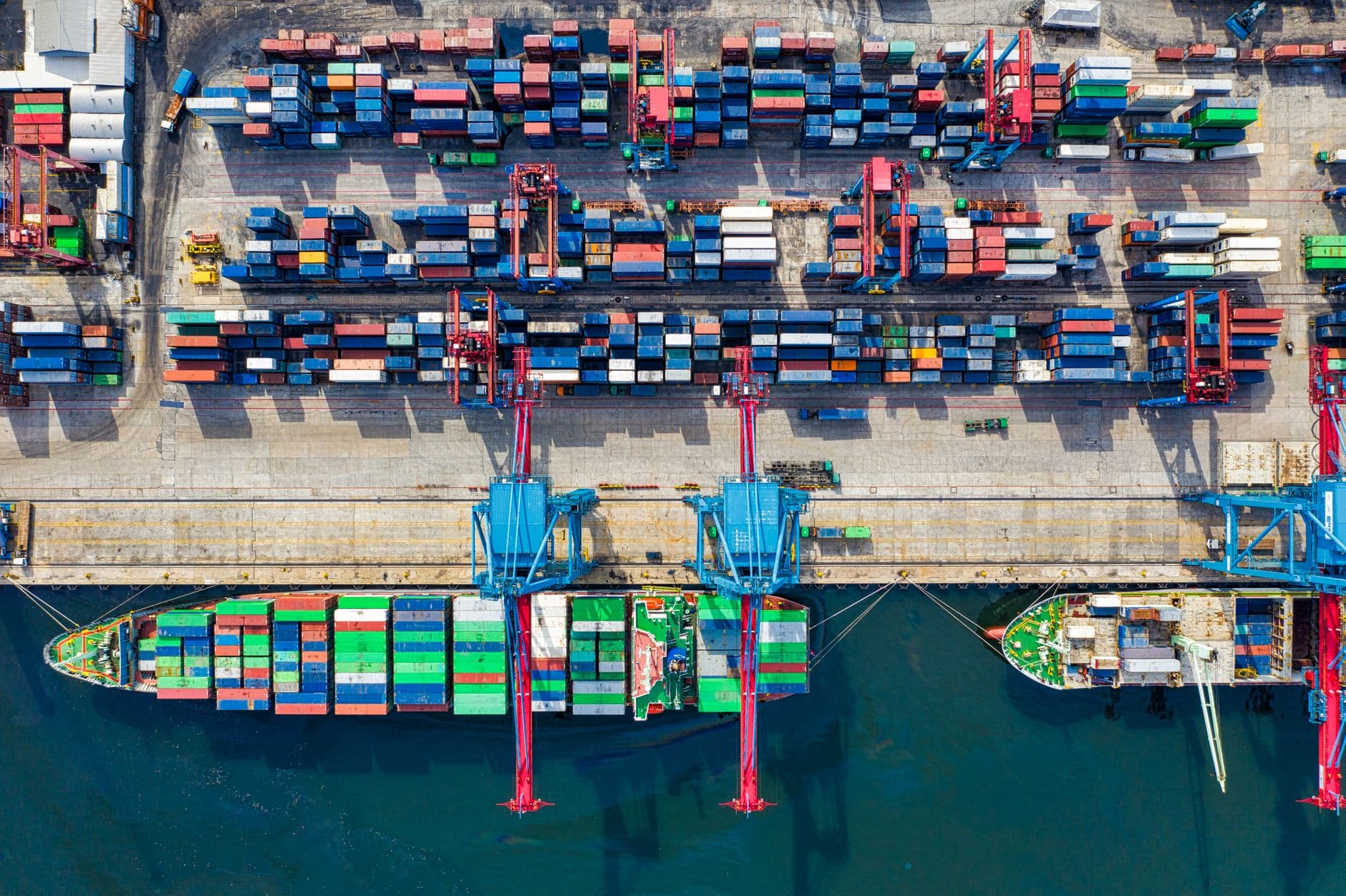 The 2025 Customs Broker Selection Playbook: Avoid $20,000 in Import Fines
