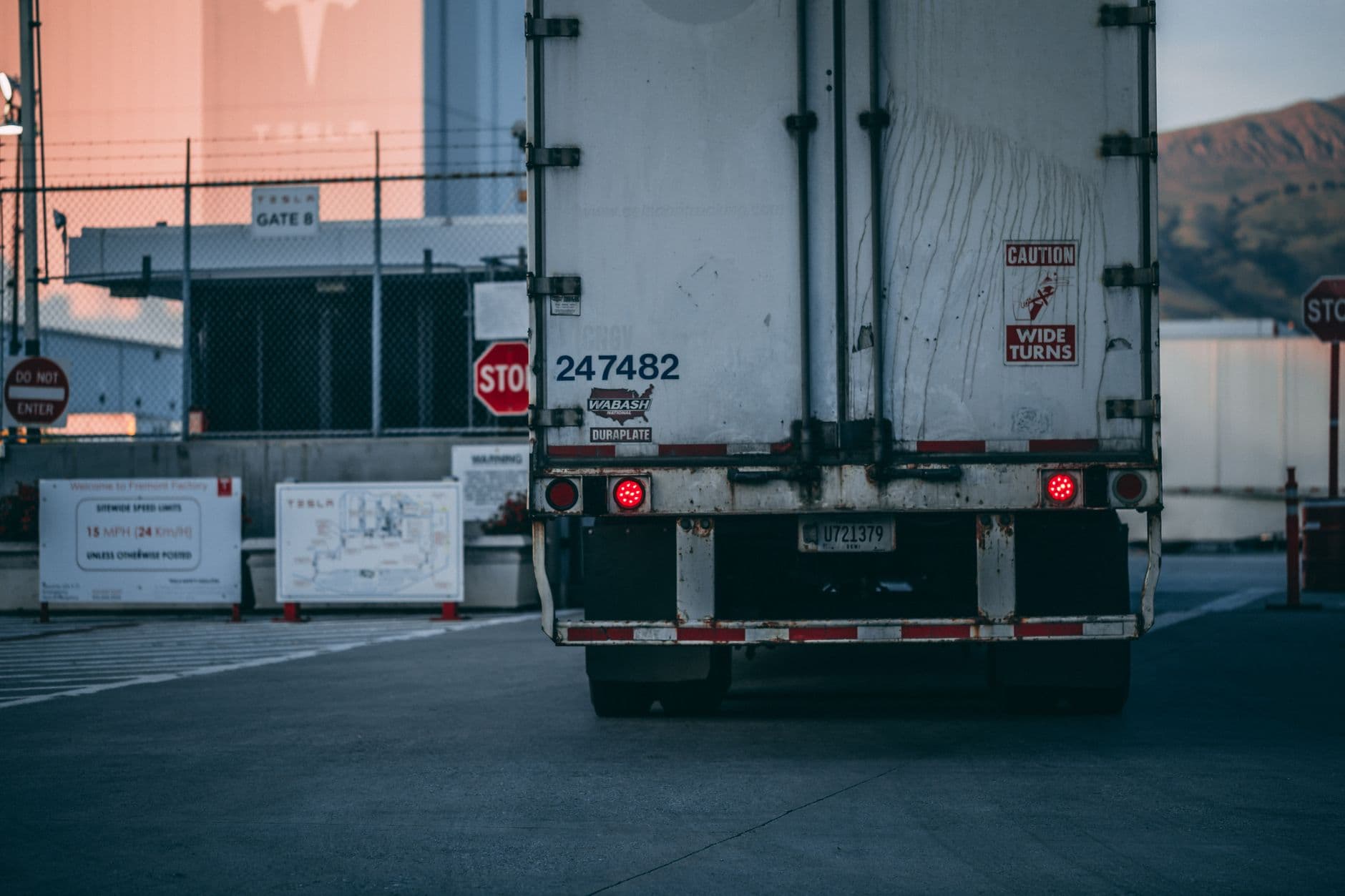 The 2025 Reverse Logistics Playbook: Turn Returns into Revenue