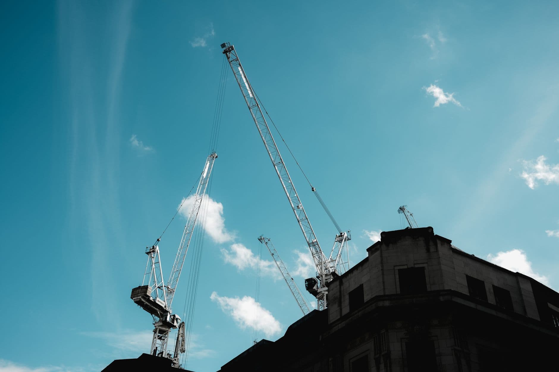 2025 Heavy Construction Equipment Rental Logistics Playbook: Cut Costs 20%