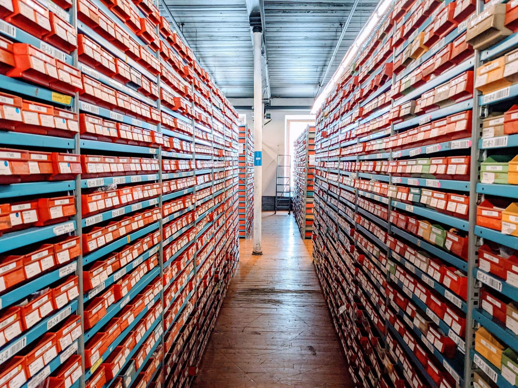 2025 Retail Theft Prevention Playbook: Secure Shipments, Slash Shrinkage
