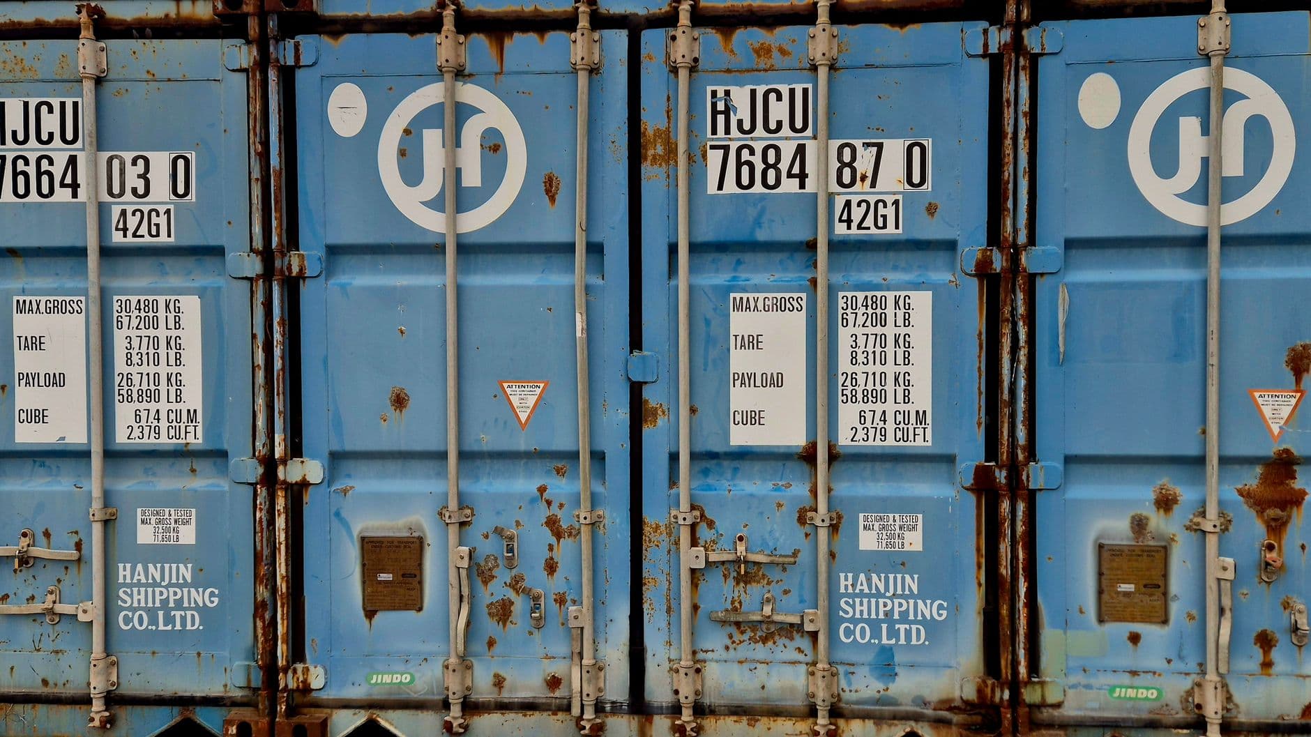 The 2025 Drayage Capacity Crunch Playbook: Avoid Delays & Penalties