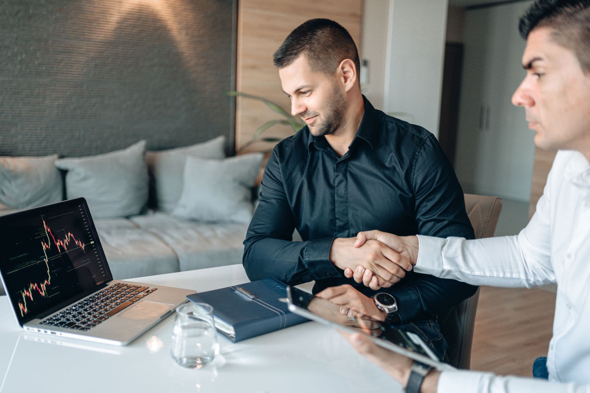 2025 Spot Market Negotiation Playbook: Secure 15% Higher Rates