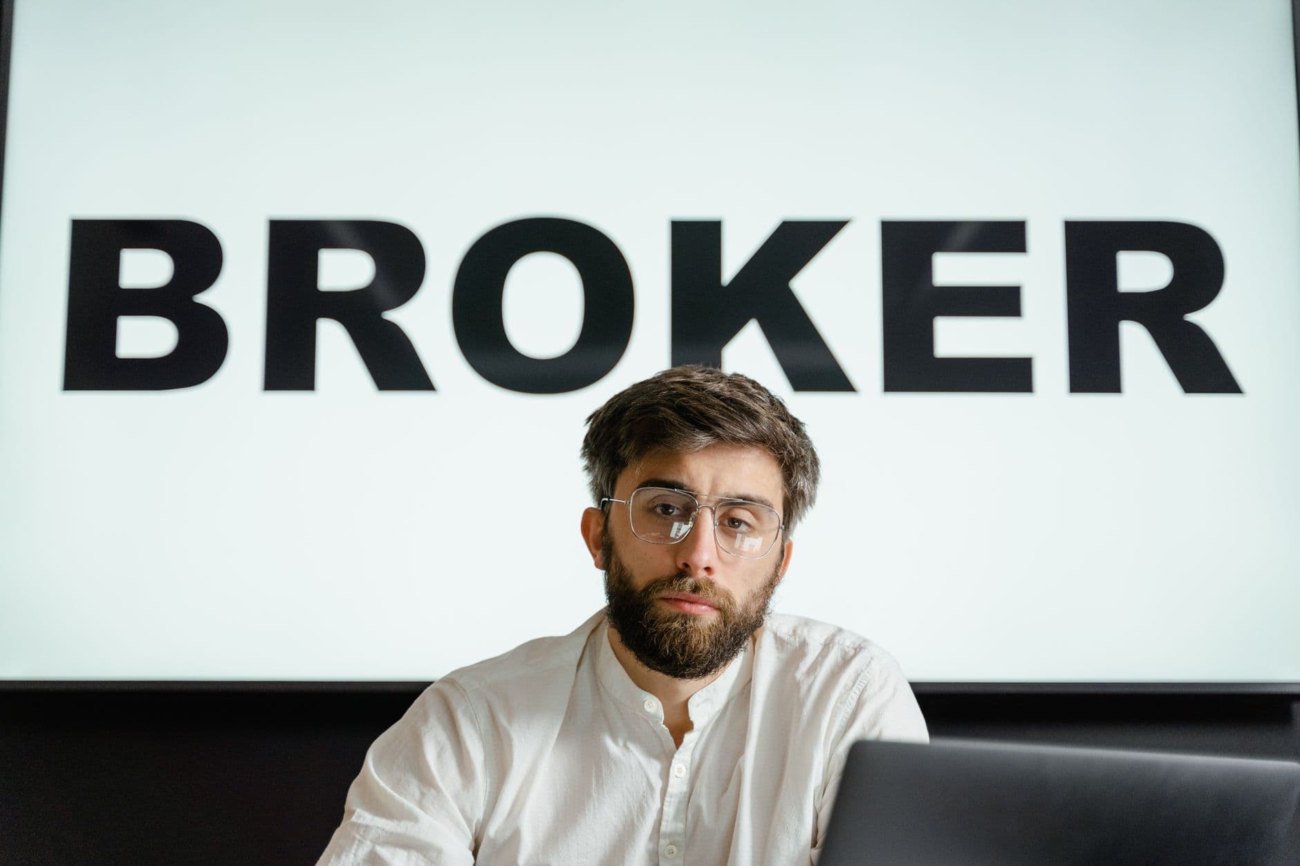 The Carrier Vetting Masterclass: How to Avoid Unreliable Brokers & Protect Your Freight