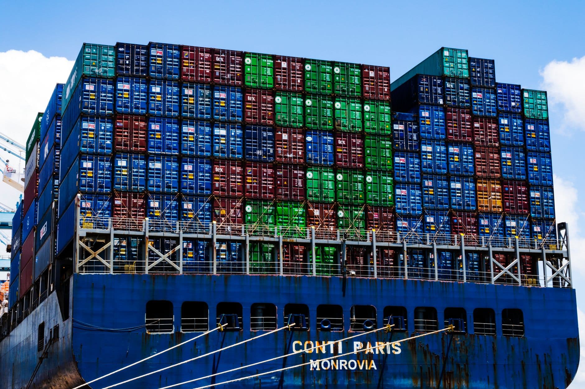 Incoterms 2025: CIF vs. FOB Demystified – Avoid $15,000 Delays